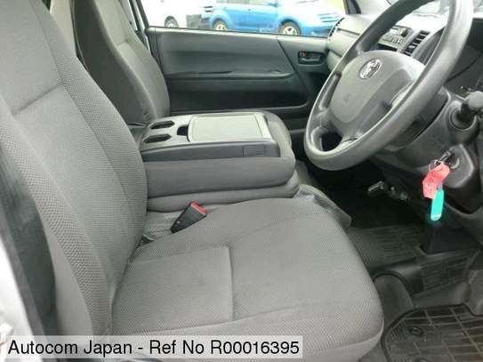 Toyota hiace auto petrol (coast motors) image 4