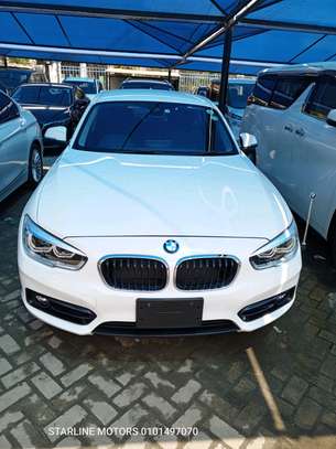 BMW 118i 2018 model image 3