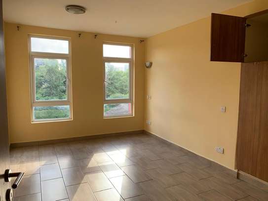 3 Bed Apartment in Kilimani image 9