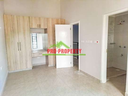 4 Bed Townhouse with En Suite at Gikambura image 17