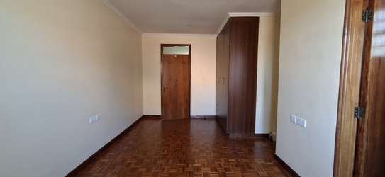 7 Bed House with En Suite in Runda image 11