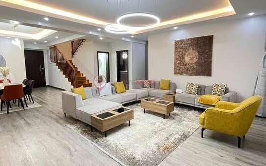 3 Bed Apartment with En Suite in Westlands Area image 1