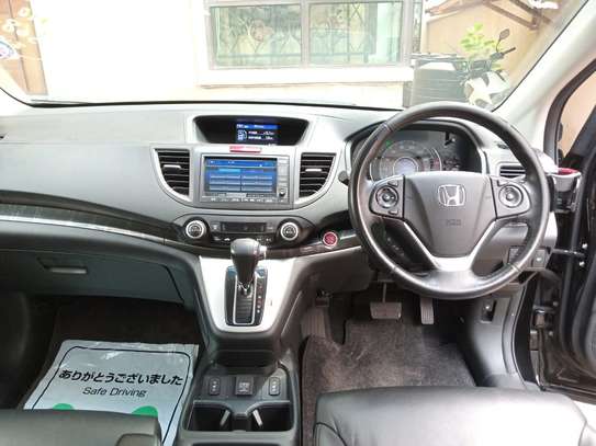 Honda CR-V Year 2014 AWD with leather seats black KDE image 9