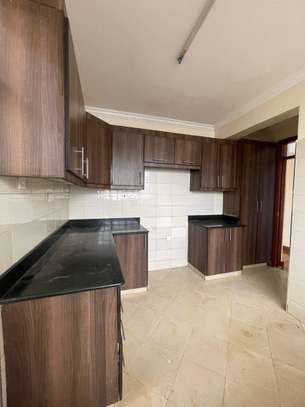 4 Bed Townhouse with En Suite in Kamakis image 4