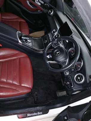 Mercedes Benz C200 image 2