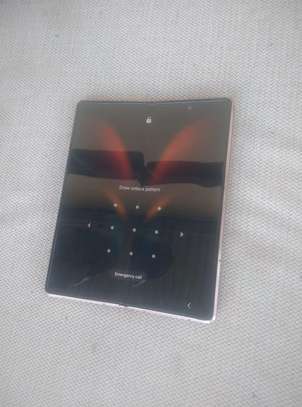SAMSUNG ZFOLD2 image 2