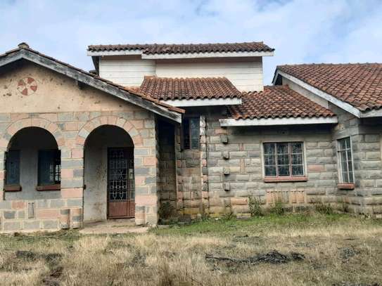 7-Acre Land with a 4-br House in Munyu,Nyeri image 2