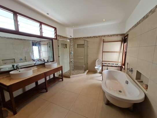 Furnished 3 bedroom apartment for sale in Nyali Area image 11