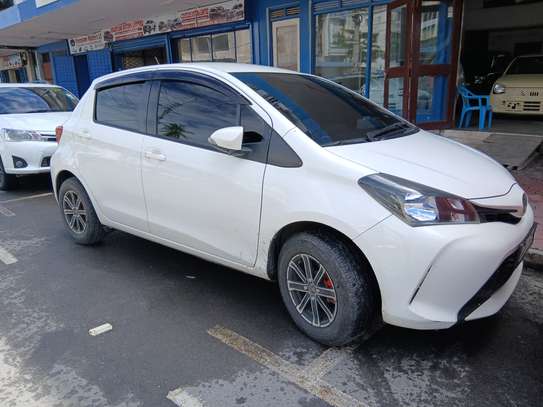 1000cc Toyota Vitz 2016 image 1