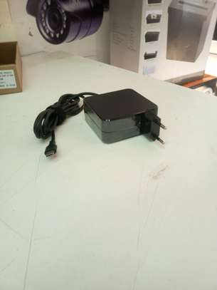 Type c laptop charger. image 1