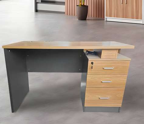 Office Desk; 1400mm Simple Designed Office Desk image 1