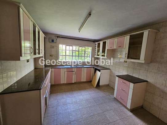 5 Bed House with En Suite in Runda image 11