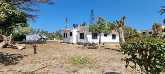 5 Bed Villa with En Suite at Animo Mtwapa image 5