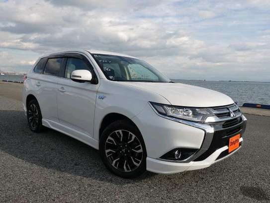 MITSUBISHI OUTLANDER (HIRE PURCHASE ACCEPTED) image 2