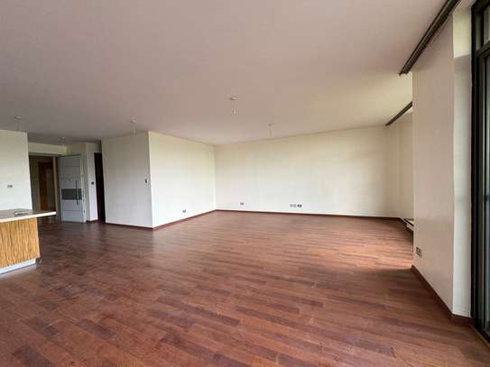 3 Bed Apartment with En Suite in Parklands image 10