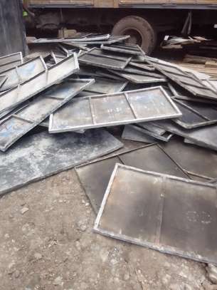 METALLIC TRAPPERS FOR HIRE AND SALE(4x2ft) image 3