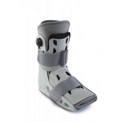 Airselect Short Small Fracture Boot image 1