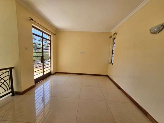 4 Bed House with En Suite in Kiambu Road image 4