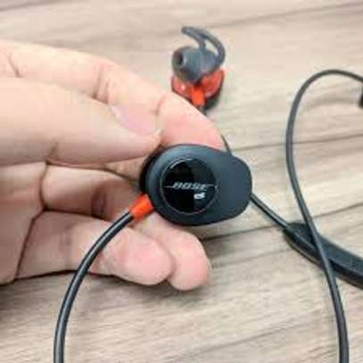 Bose SoundSport Pulse Wireless Headphones image 8