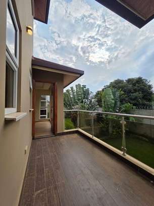 4 Bed Townhouse with En Suite at Runda image 9