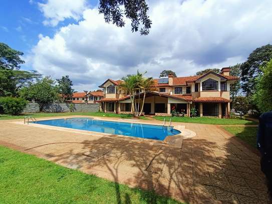 5 Bed Townhouse with Swimming Pool in Runda image 1