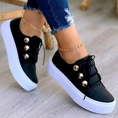 Comfy casual sneakers image 12