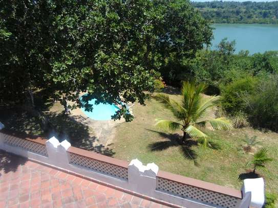 4 Bed House with Swimming Pool in Mtwapa image 23