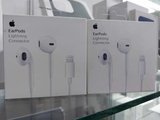 Original Apple Earpods With Lightning Connector For iPhone image 1