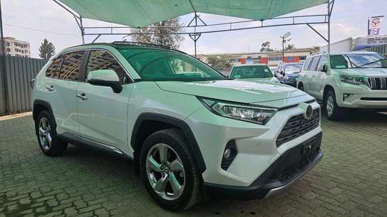 Toyota Rav4 image 8