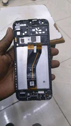 Phone repair and accessories image 2