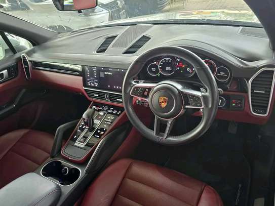 PORCHE CAYENNE image 6
