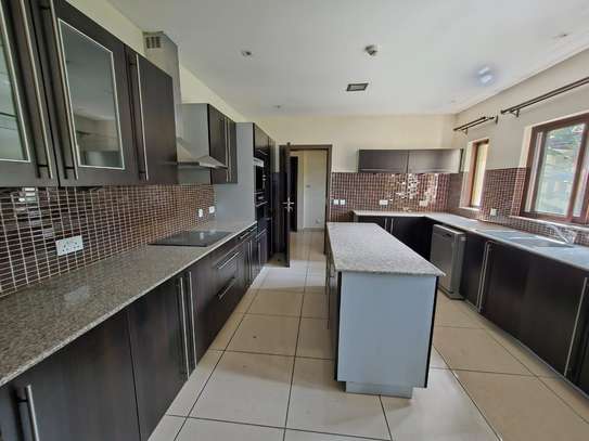 4 Bed Apartment with En Suite at Riverside Dr image 13
