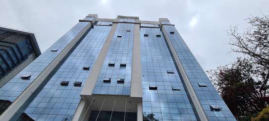186 m² Office with Lift in Westlands Area image 1