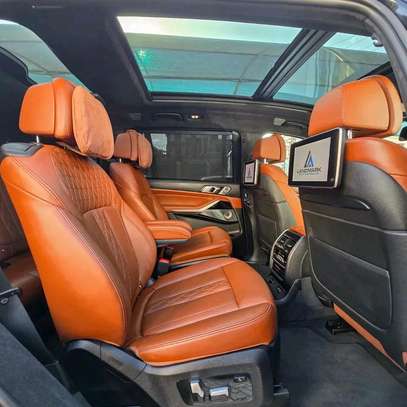 2022 BMW X7 image 5