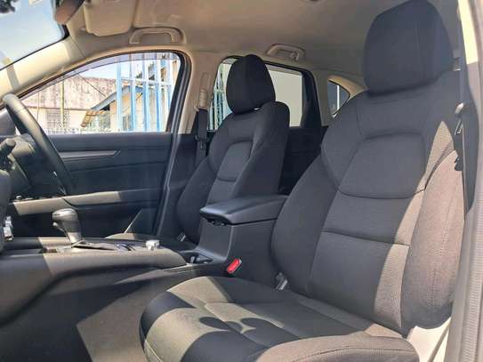 Mazda Cx-5 White Petrol 2018 image 3