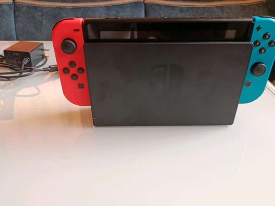 Nintendo Switch image 3