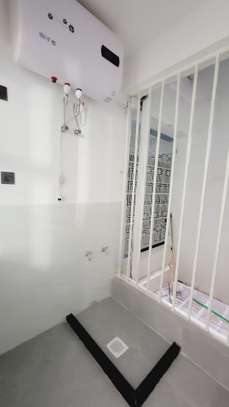 2 Bed Apartment with En Suite in Kilimani image 9