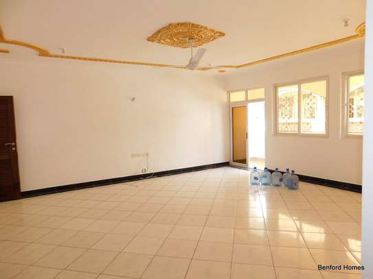 3 Bed Apartment with Balcony in Mombasa CBD image 7