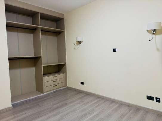2 Bed Apartment with En Suite at Rhapta Road image 5