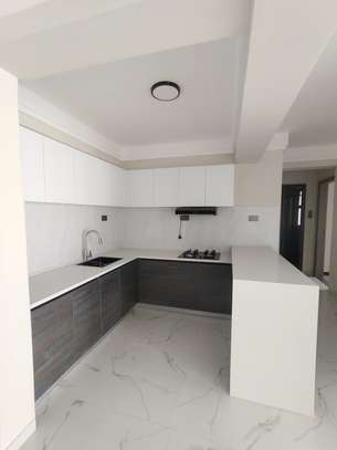 3 Bed Apartment with Gym in Kilimani image 2