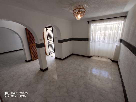 9 Bed Townhouse with Garden in Kileleshwa image 13