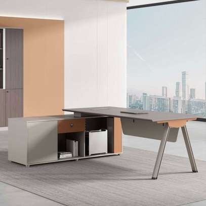 Office Desk: 1800Mm Construction Executive Office Desk image 2