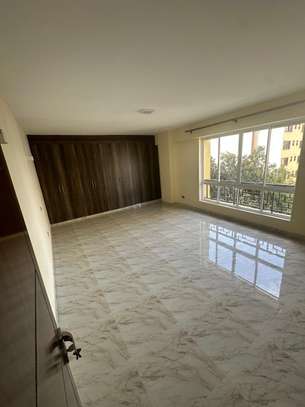 3 Bed Apartment with En Suite in Lavington image 18