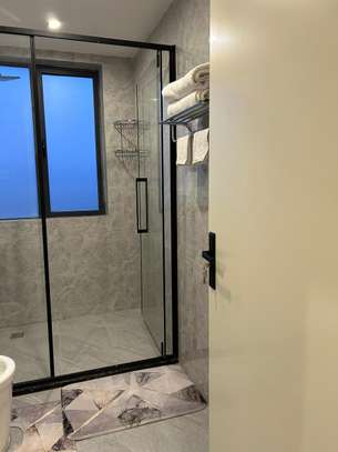 Serviced 2 Bed Apartment with En Suite in Kilimani image 9