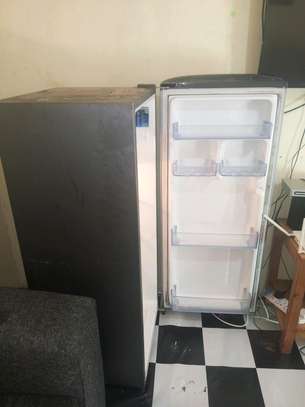 I'm selling My Samsung fridge image 2