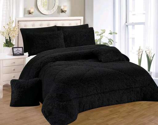 Elegant warm fluffy duvets image 1