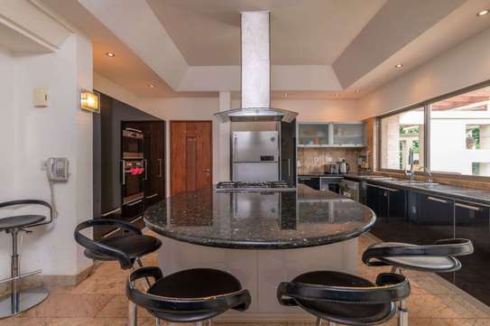 5 Bed House with En Suite at Magnolia Hill Lakeside image 6