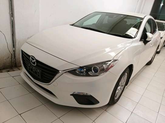 Mazda axela image 1