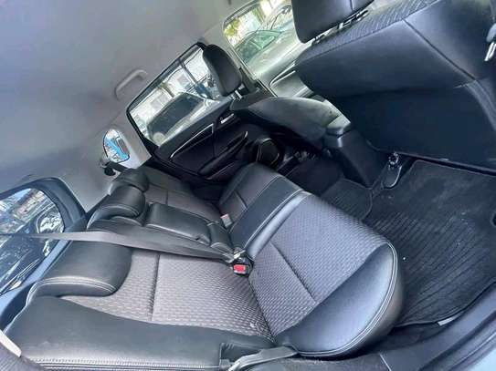 Honda Fit hybrid Silver 2017 image 3