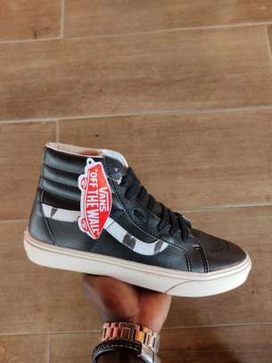Original Van's Off The Walls
All sizes
From Ksh.2500 to Ksh.899 image 1